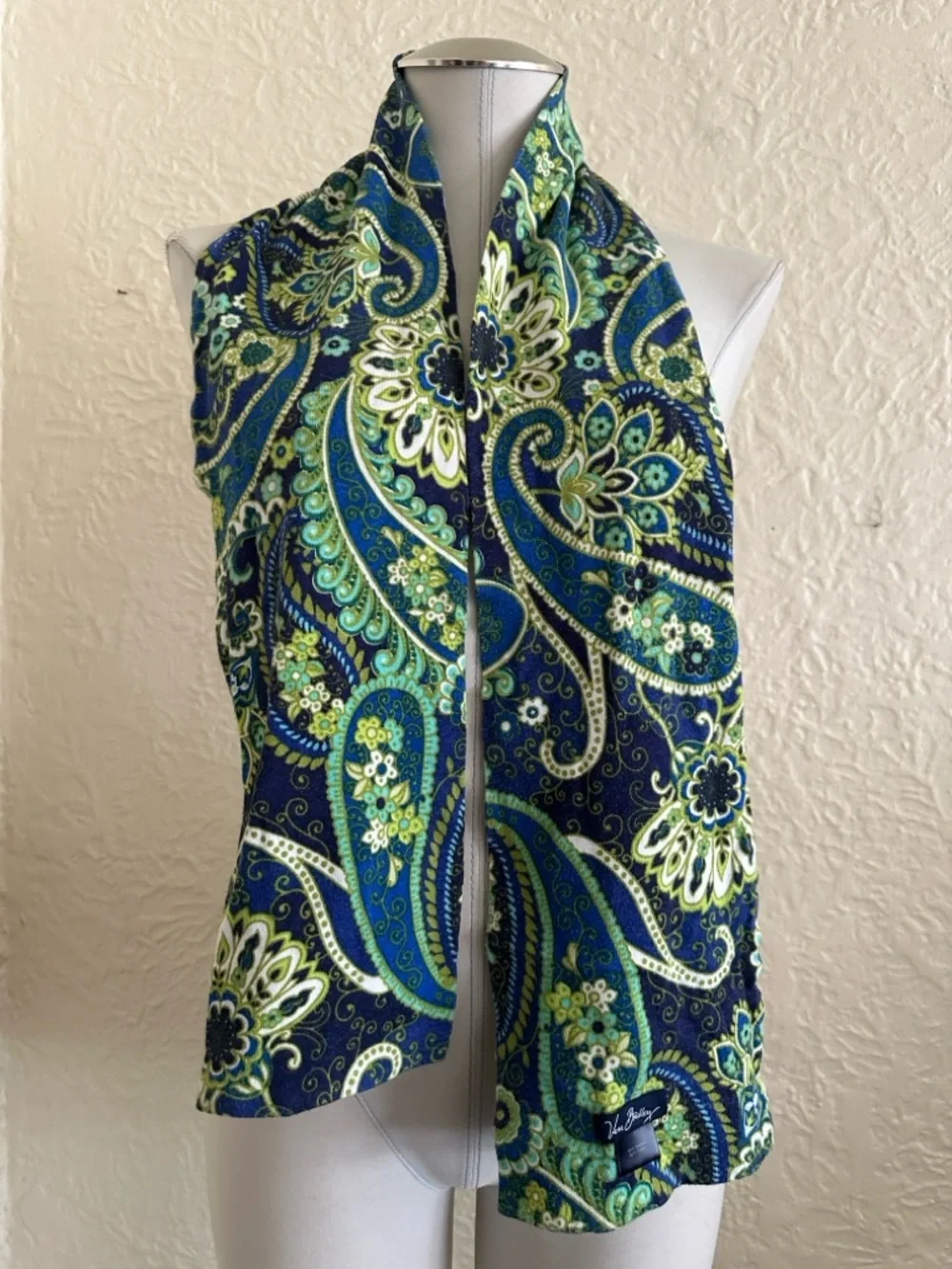 Vera Bradley Knitted Scarf Rhythm and Blues Green Blue Paisley